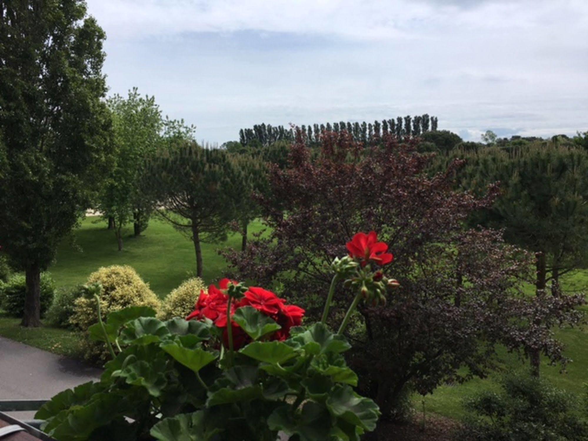 Hotel Golf Inn Lignano Sabbiadoro Buitenkant foto