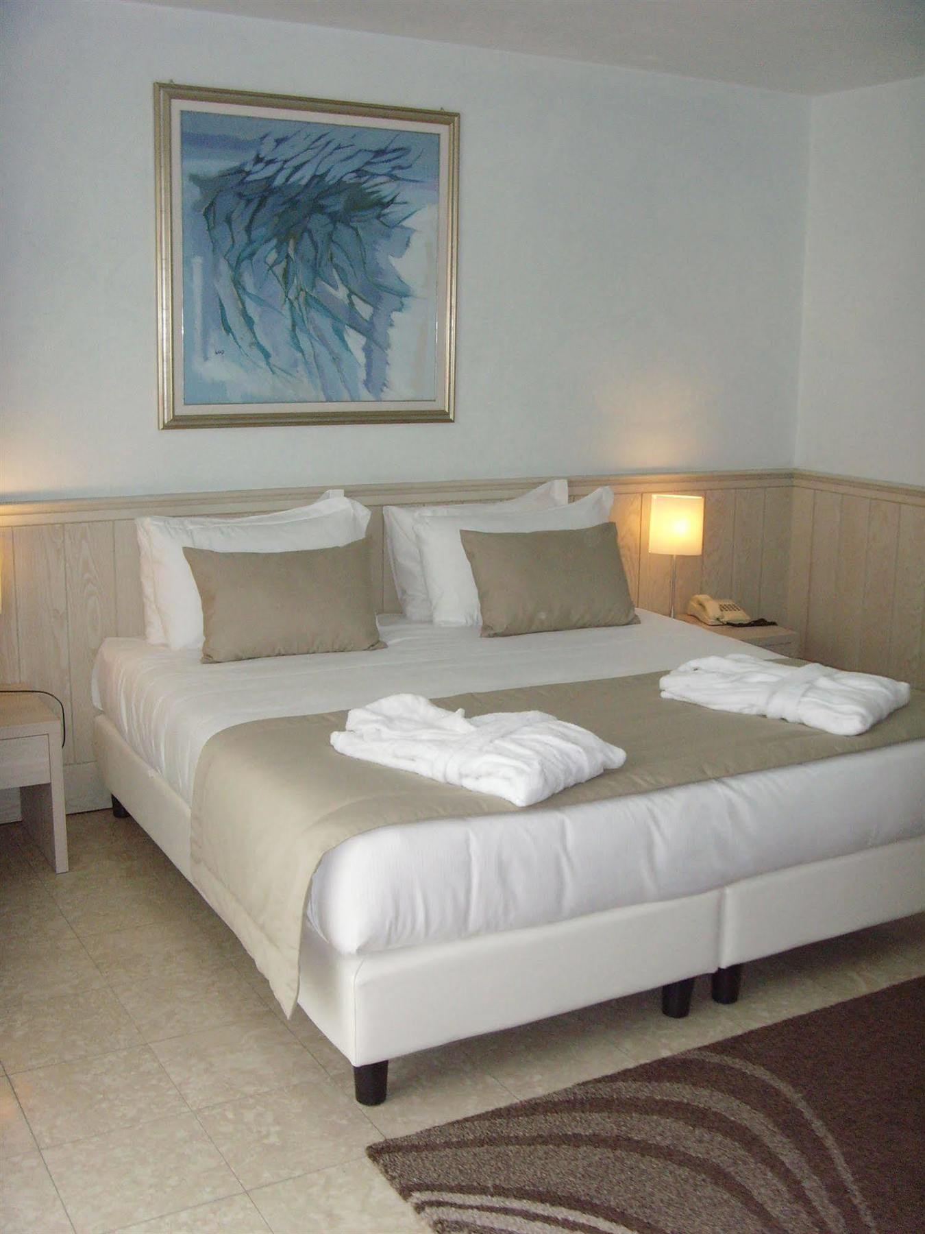 Hotel Golf Inn Lignano Sabbiadoro Buitenkant foto